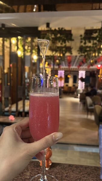 Cosmo cocktail